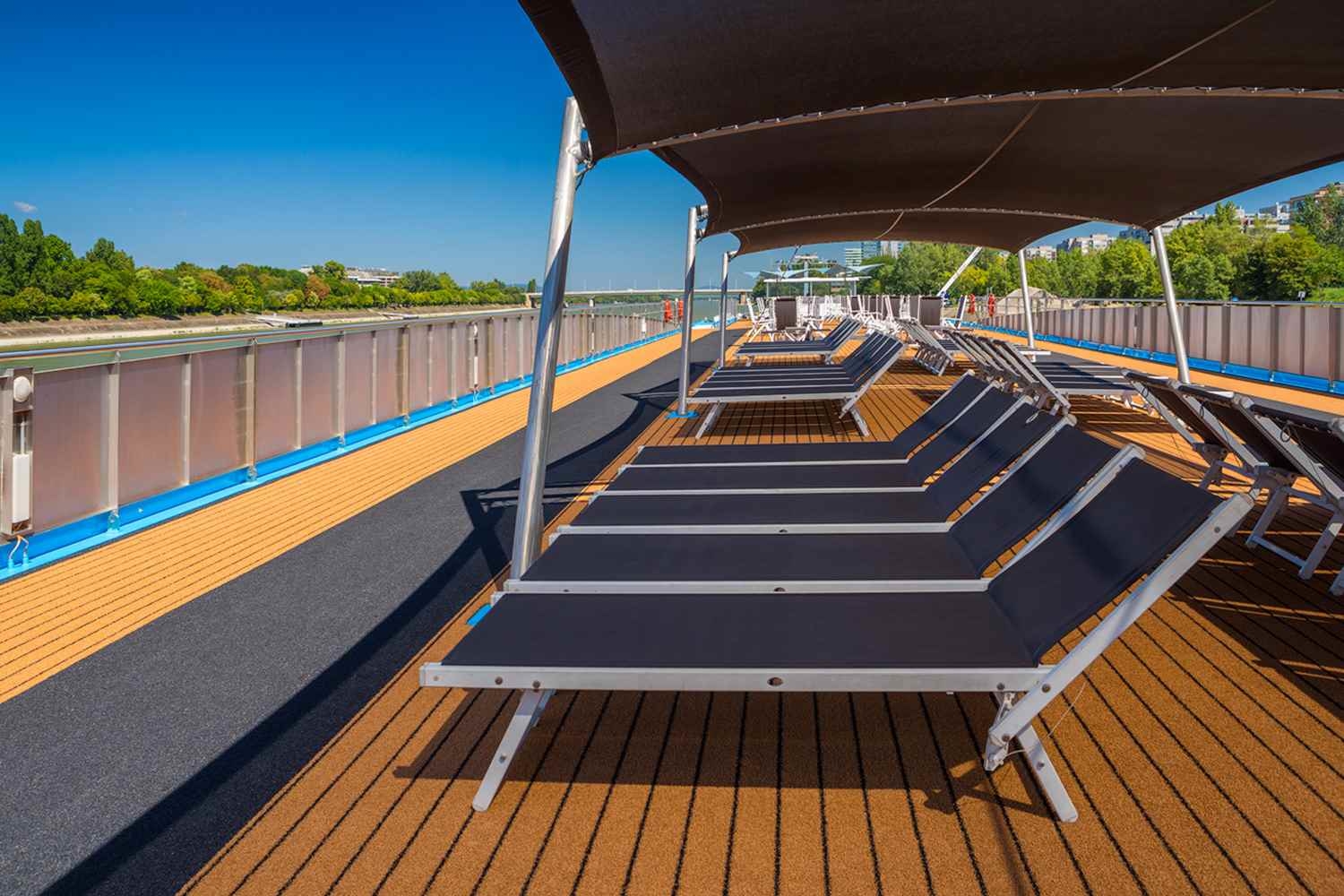 Sun Deck Lounge