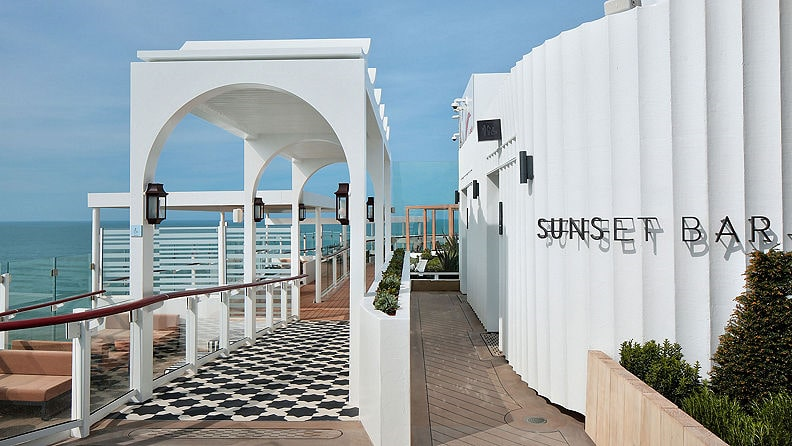 sunset-bar 