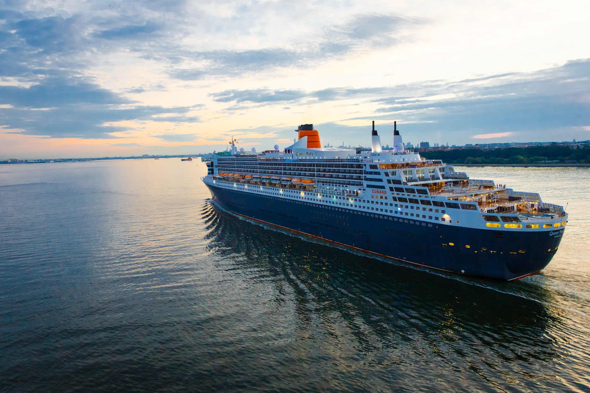 Crucero Transatlántico Rumbo Oriente  Queen Mary 2 2025-06-13