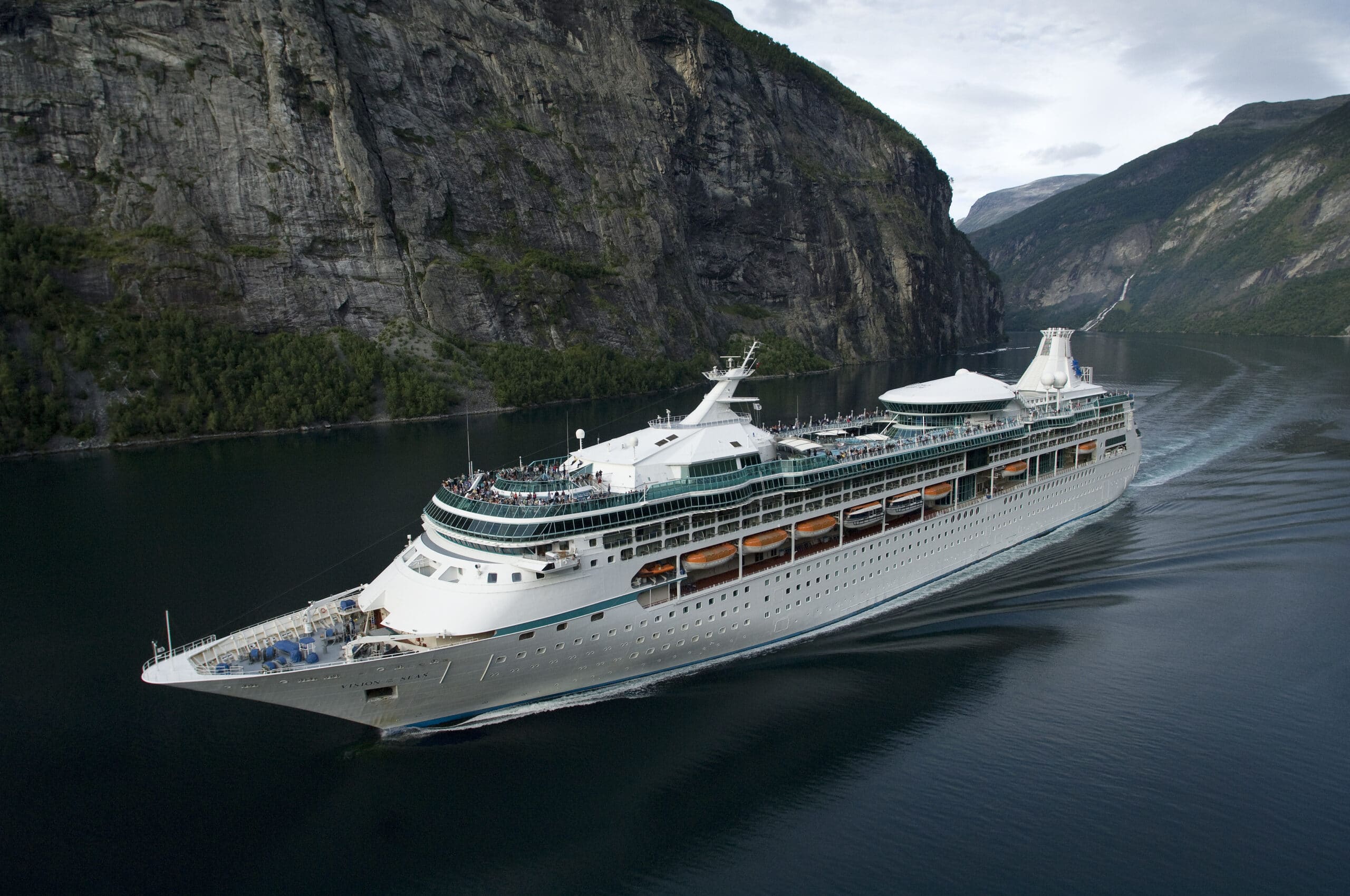 Bermuda Vision of the Seas 2025-06-14